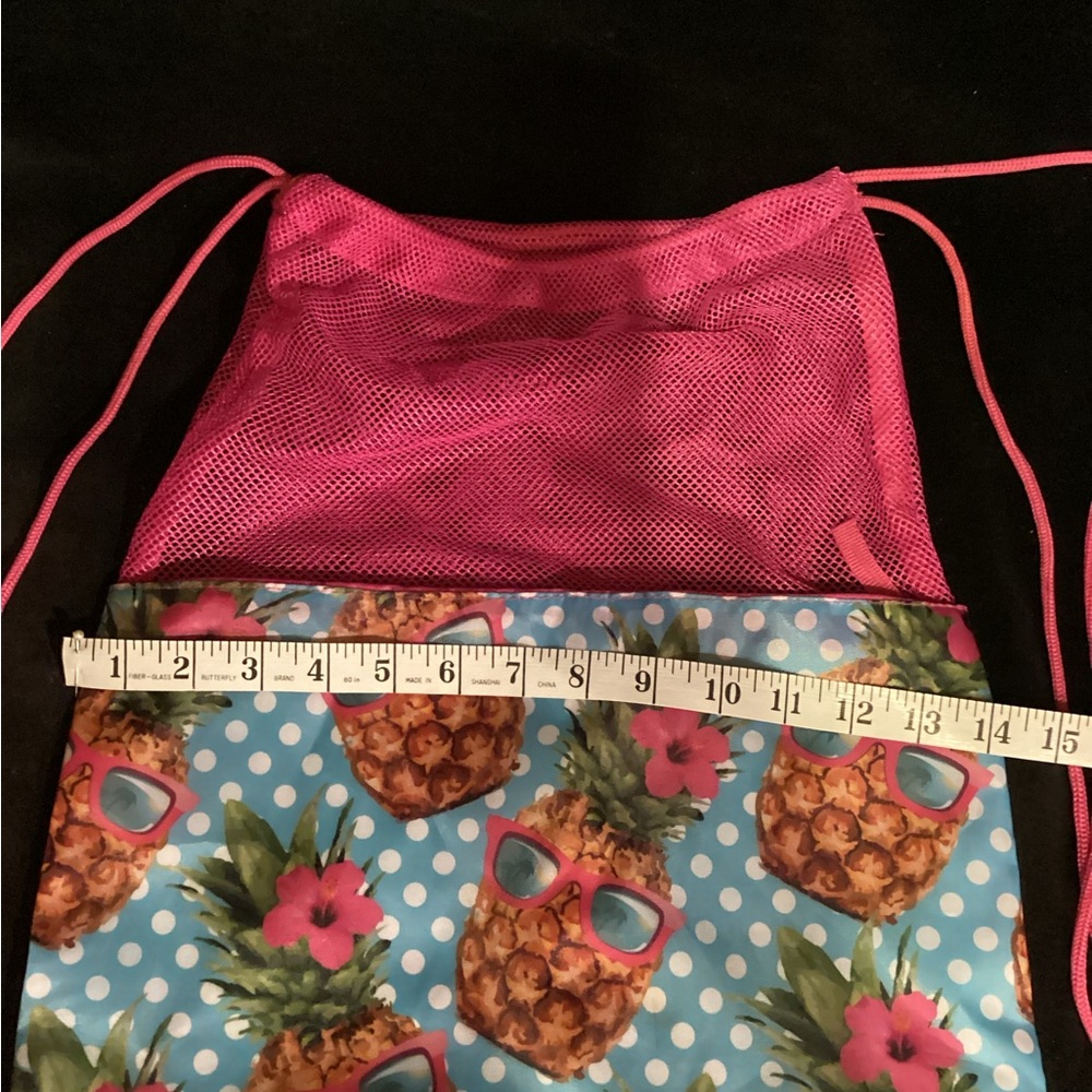 String Backpack/Gym Bag w/ pineapples - Picture 4 of 6